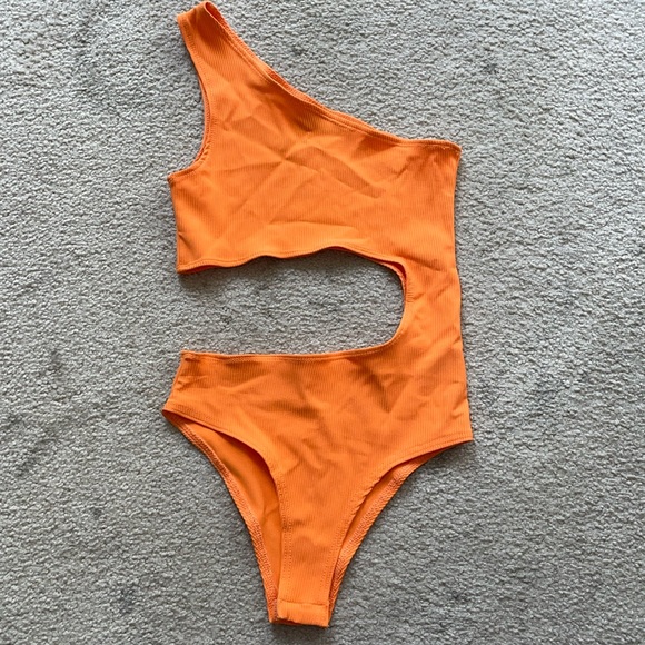Edikted Tops - Edikted | One Shoulder Bodysuit